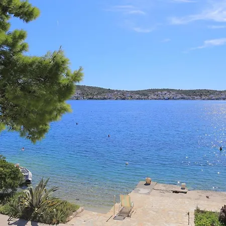 Apartment By The Sea - 13012 Rogoznica (Sibenik-Knin)