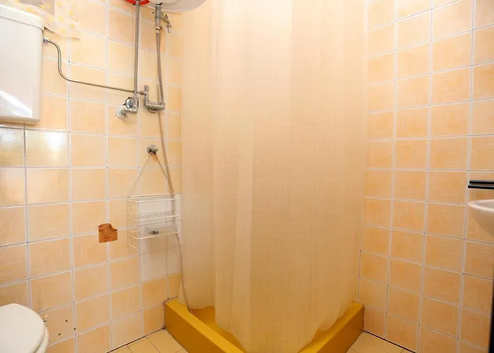 By The Sea - 13012 罗戈兹尼察